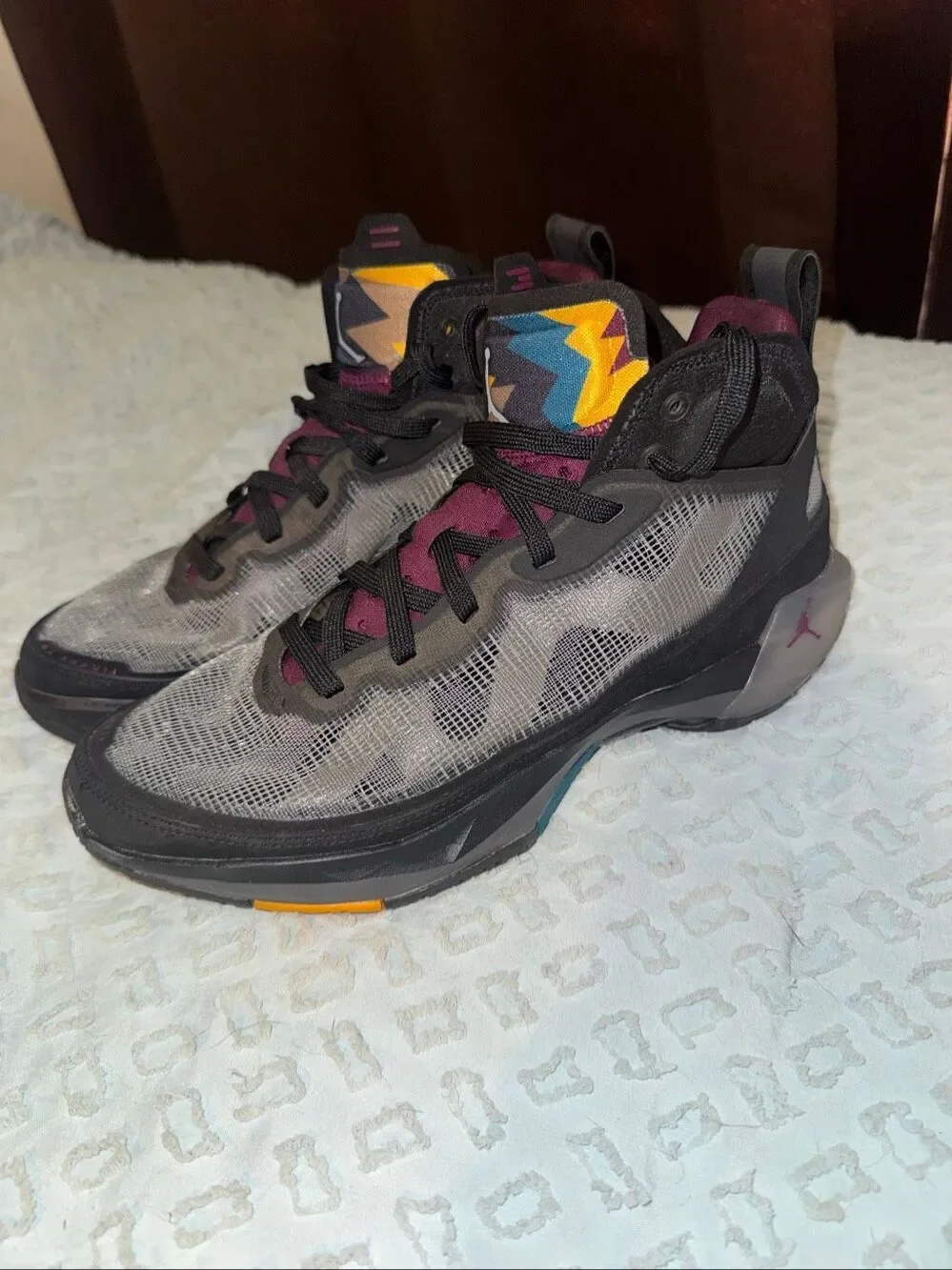 Air Jordan 37 Bordeaux basketball shoes size men’s 9